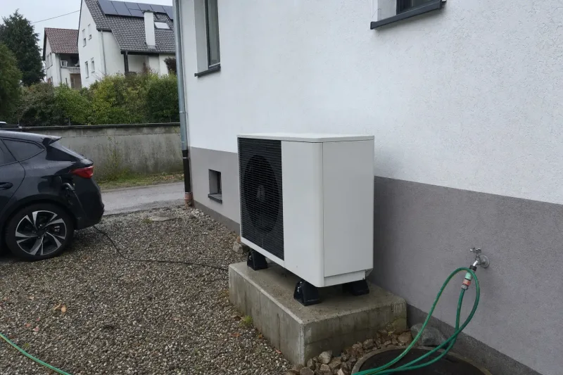 Wärmepumpe plus E-Auto erhöhen den Jahresverbrauch um bis zu 7.000 Kilowattstunden und verkürzen die Amortisation der Anlage von 10,5 auf rund 8 Jahre