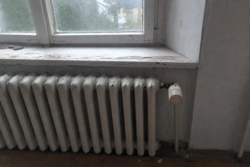 Frostbedingte Leitungswasserschäden verursachen laut GDV rund 140 Millionen Euro Schaden pro Jahr, verteilt auf etwa 25.000 versicherte Fälle
