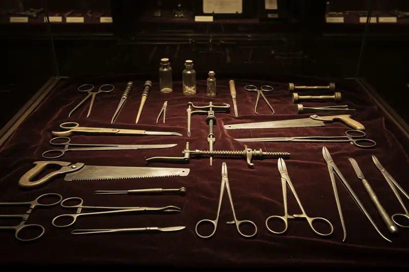 Erste motorisierte Kettensägen wogen über 50 kg und brauchten zwei Bediener