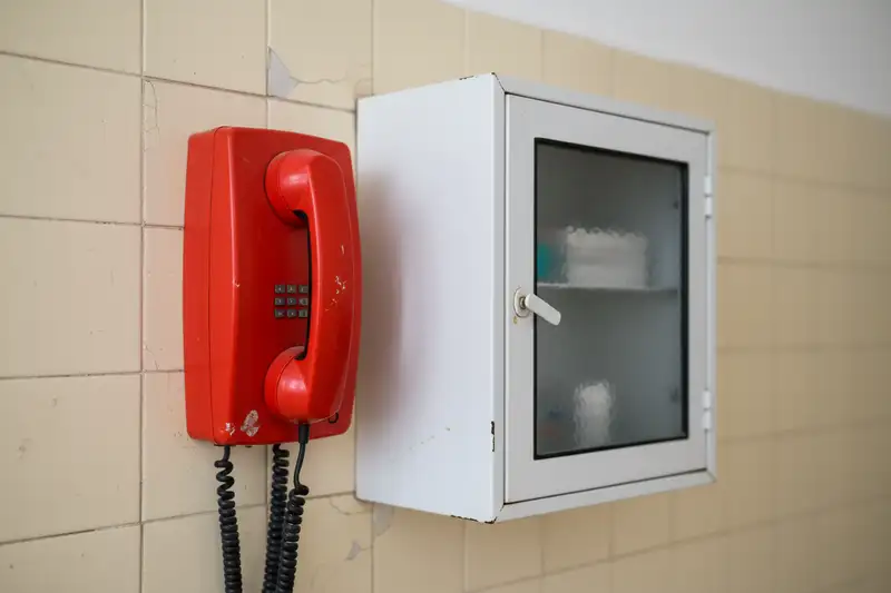 Der BE-FAST-Test erweitert den klassischen FAST um Balance und Eyes, weil bei Frauen Gleichgewichts- und Sehstörungen häufiger auftreten