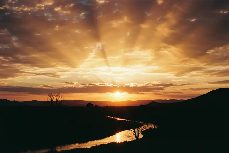 Sonnenkern: 15,7 Mio. Grad, Photosphäre: 5.500 Grad, Korona: bis 2 Mio. Grad Celsius