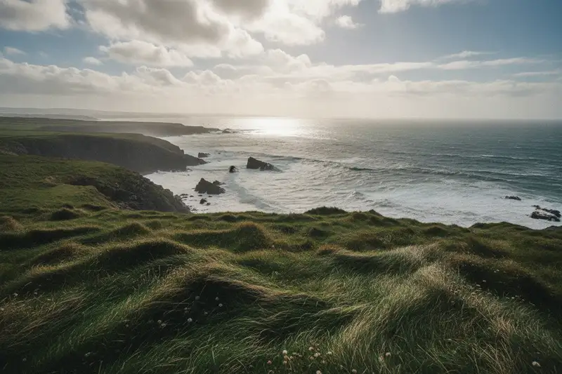 Irland und Schottland erreichen im Juli im Schnitt nur 19 bis 20 Grad, auf den Azoren steigt das Thermometer selten über 30 Grad