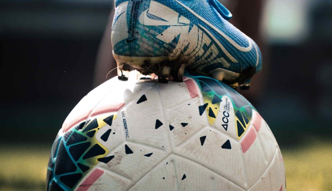 Wer hat den Fußball erfunden?